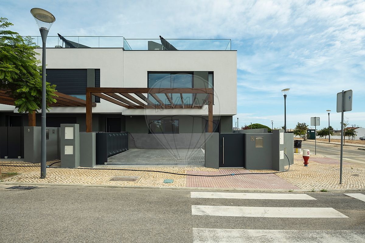 Moradia T4 à venda em Faro