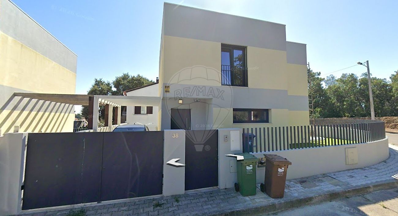 Moradia T3 à venda em Seixal