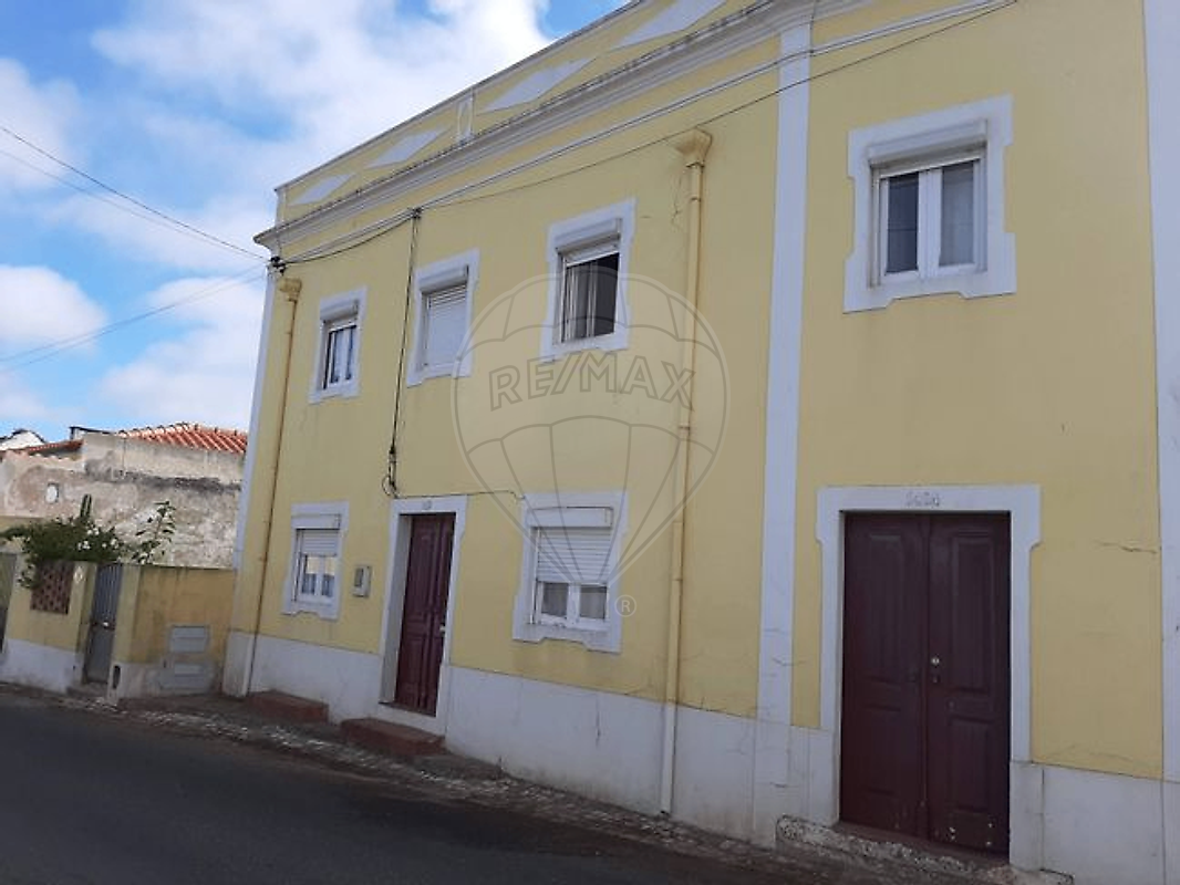 Prédio - Caldas da Rainha - Santo Onofre e Serra do Bouro, Caldas da Rainha, Leiria