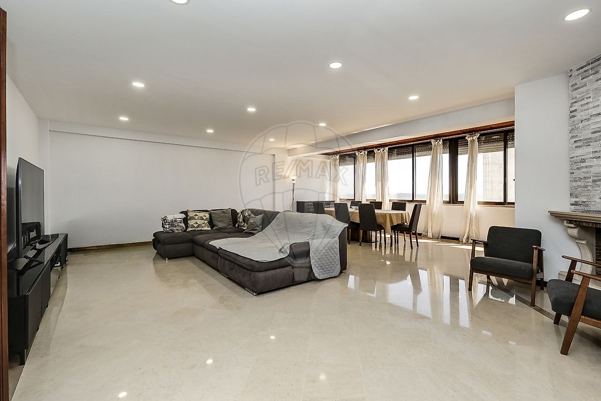 Apartamento T4 à venda em Lisboa