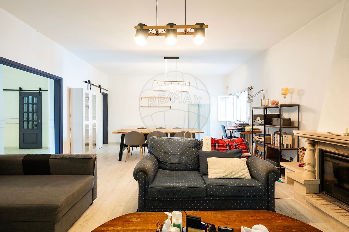 Apartamento T3 à venda em Almada