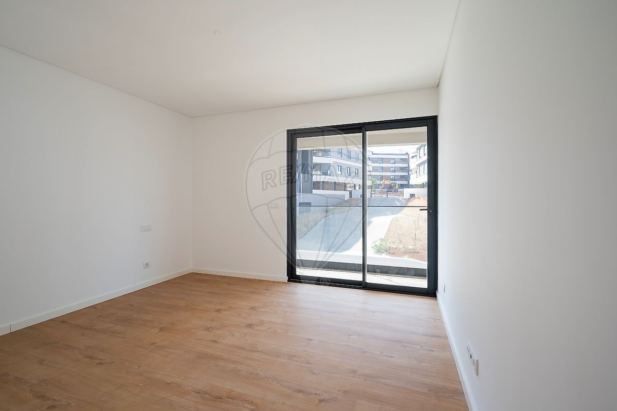 Apartamento T4 à venda em Venteira, Amadora — foto 18