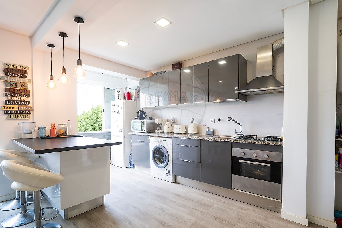 Apartamento T2 à venda em Almada