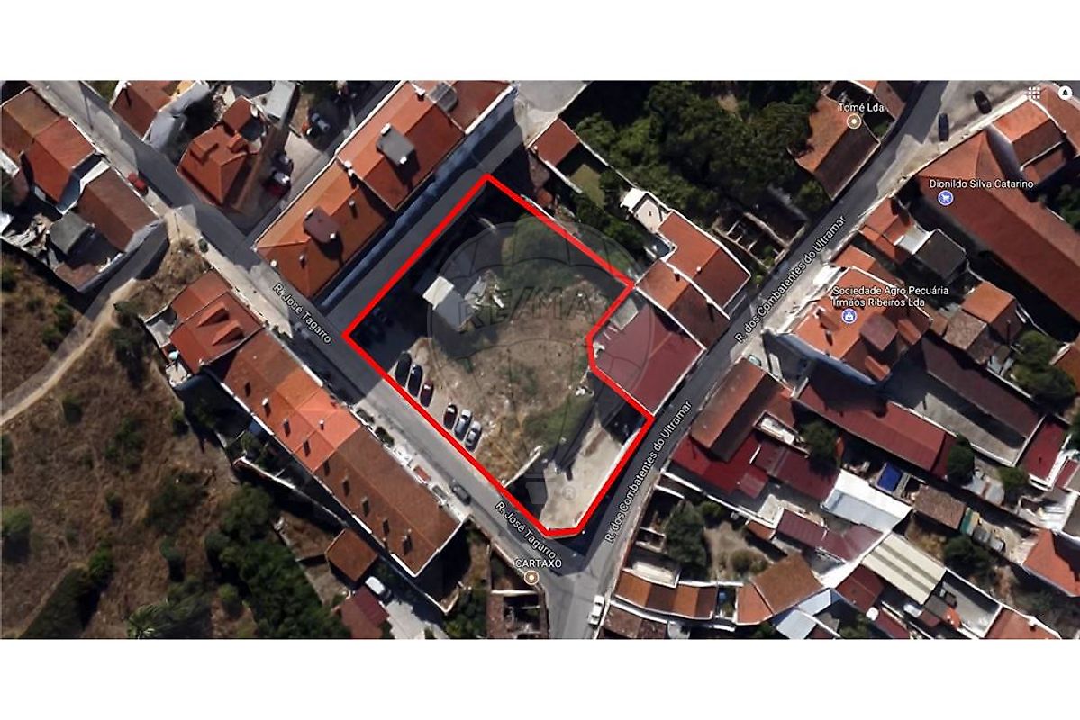 Land for sale in Cartaxo, Portugal — €395,000
