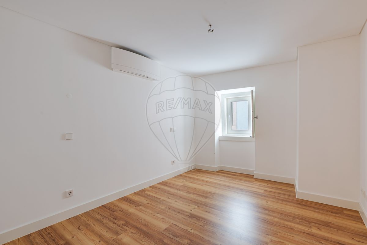 listing 120521000-1952 picture-0