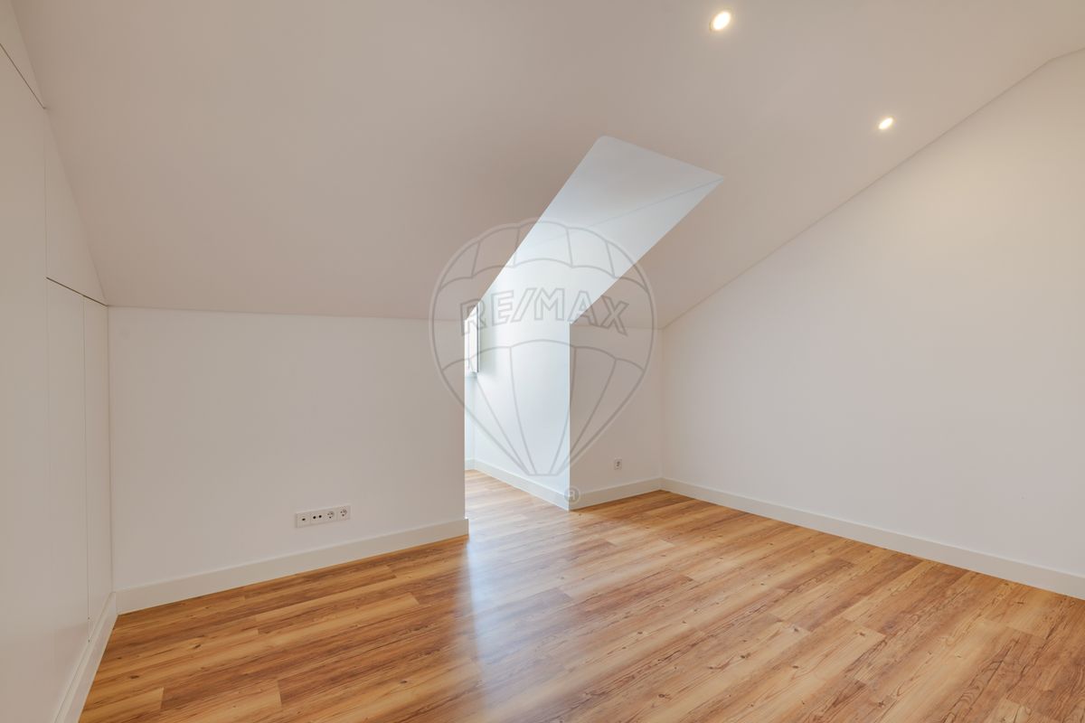 listing 120521000-1955 picture-0