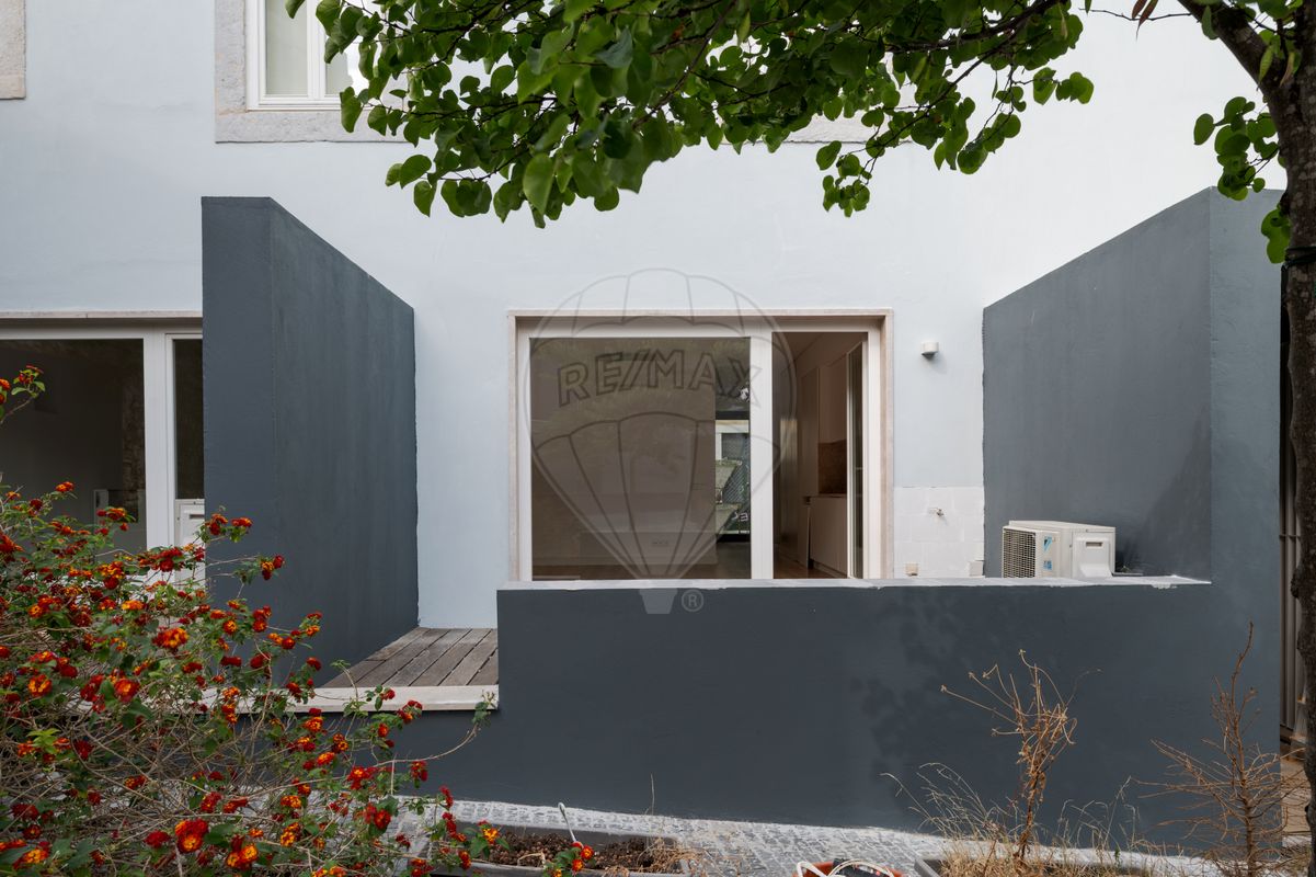 listing 120521000-1957 picture-0