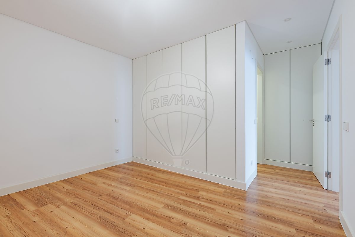 listing 120521000-1986 picture-0