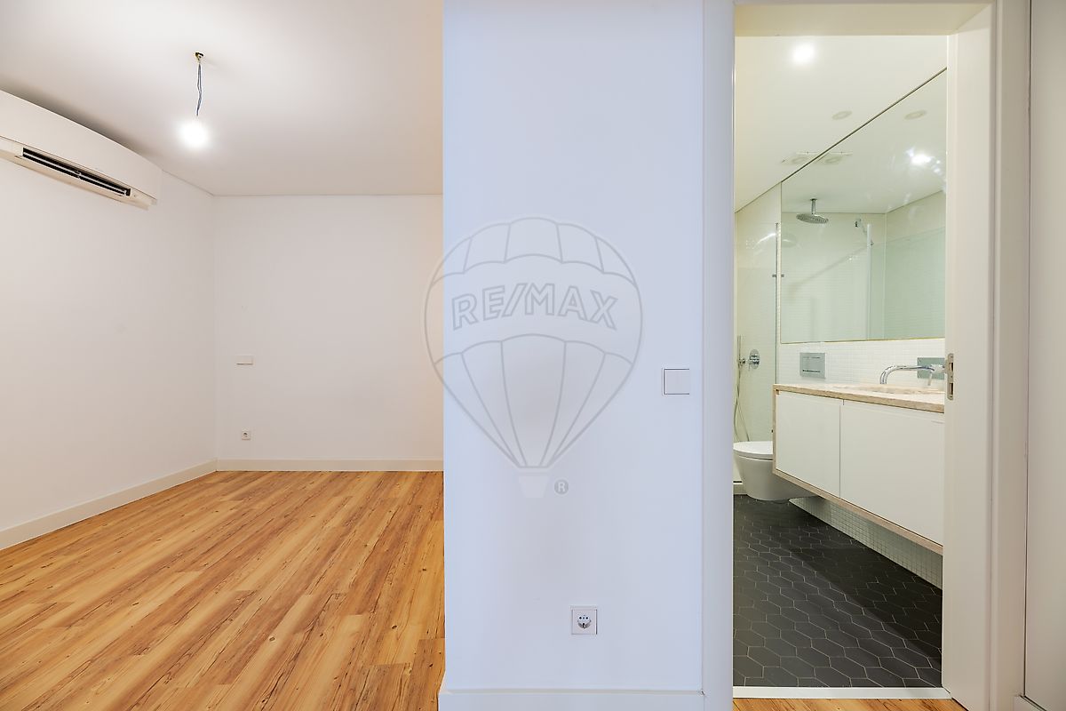 listing 120521000-1986 picture-0