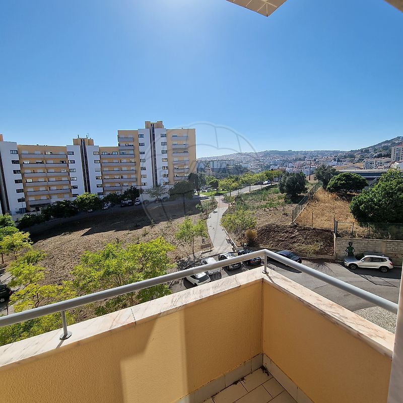 Apartamento T3 para arrendar em Odivelas