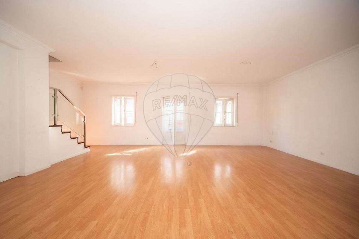 Apartamento T5 à venda em Lisboa