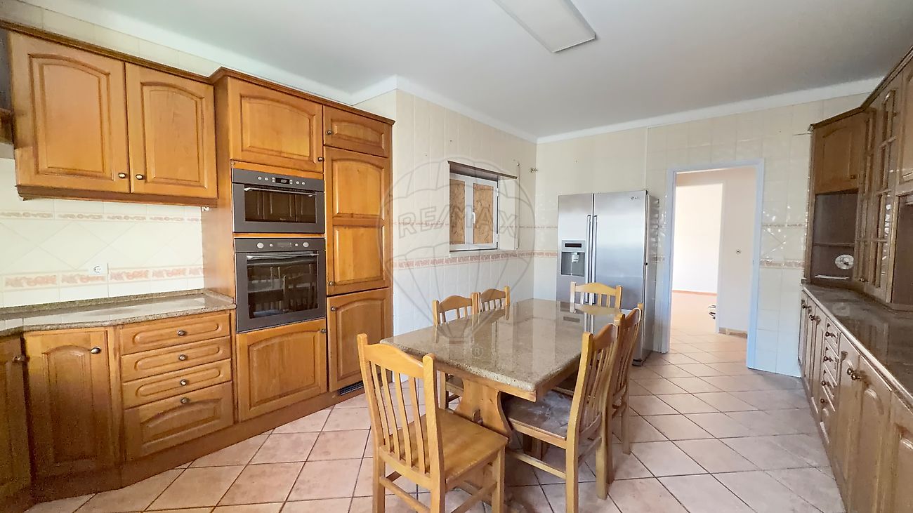 Moradia T4 à venda em Torres Vedras