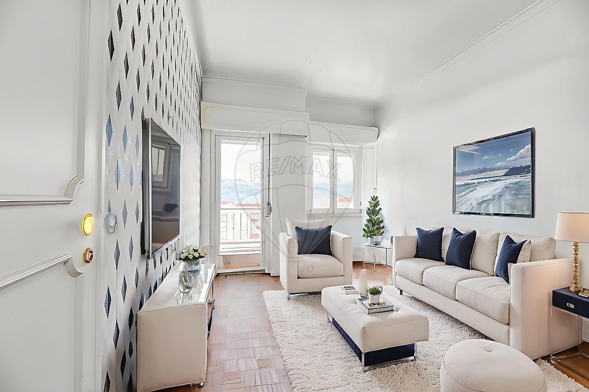 Apartamento T2 à venda em Loures