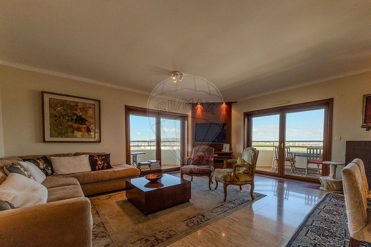 Apartamento T2 em Algés, Linda-a-Velha e Cruz Quebrada-Dafundo 5