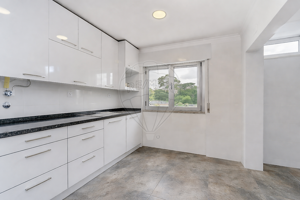 Apartamento T3 à venda em Odivelas