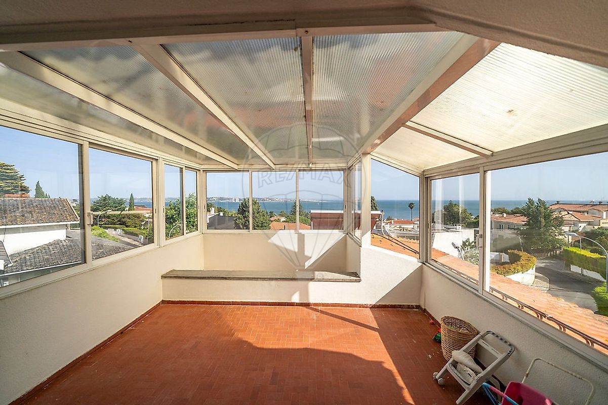Apartamento T6 à venda em Oeiras