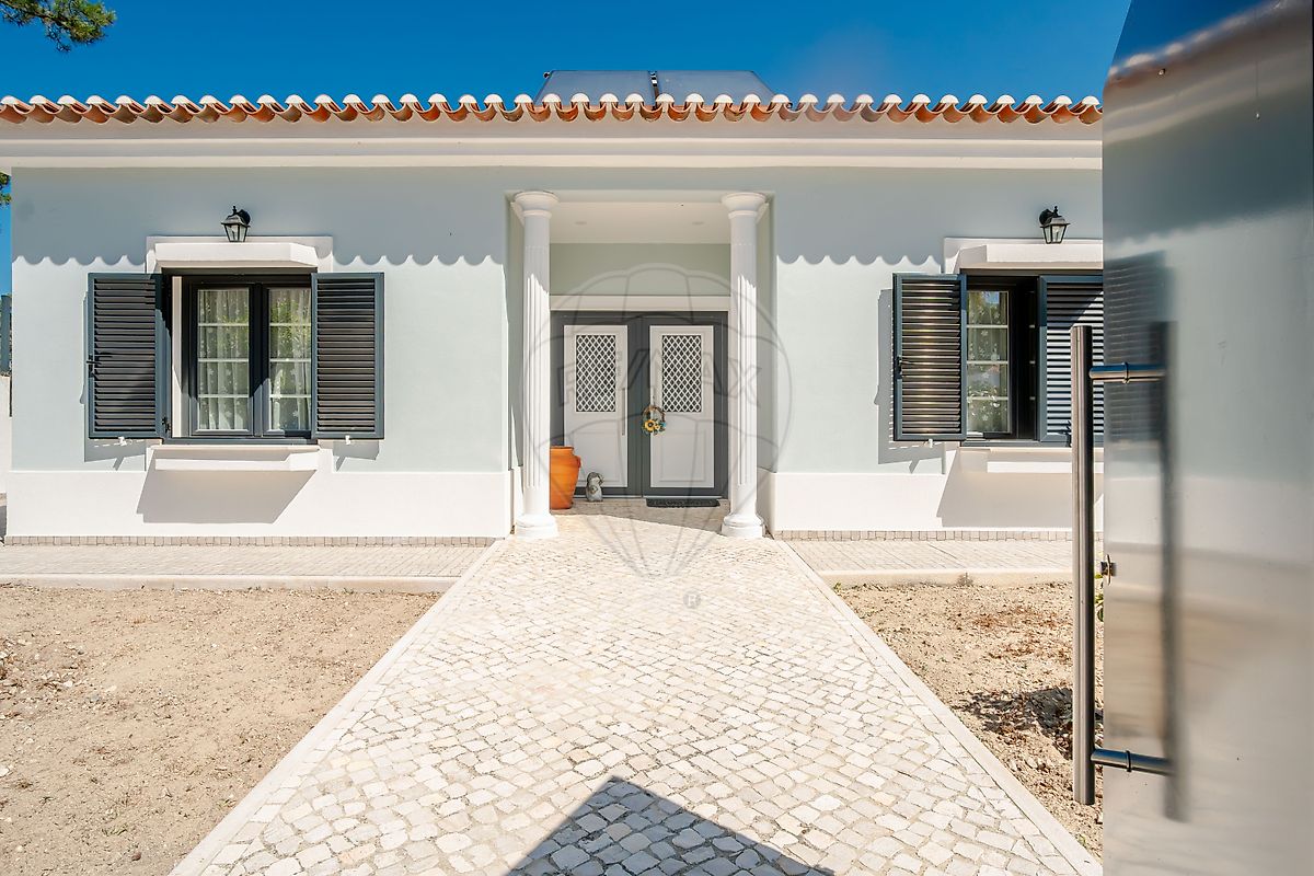 Apartamento T4 à venda em Sesimbra