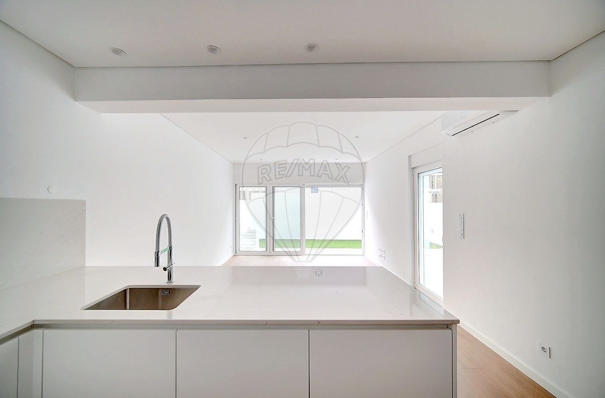 Apartamento T2 à venda em Almada