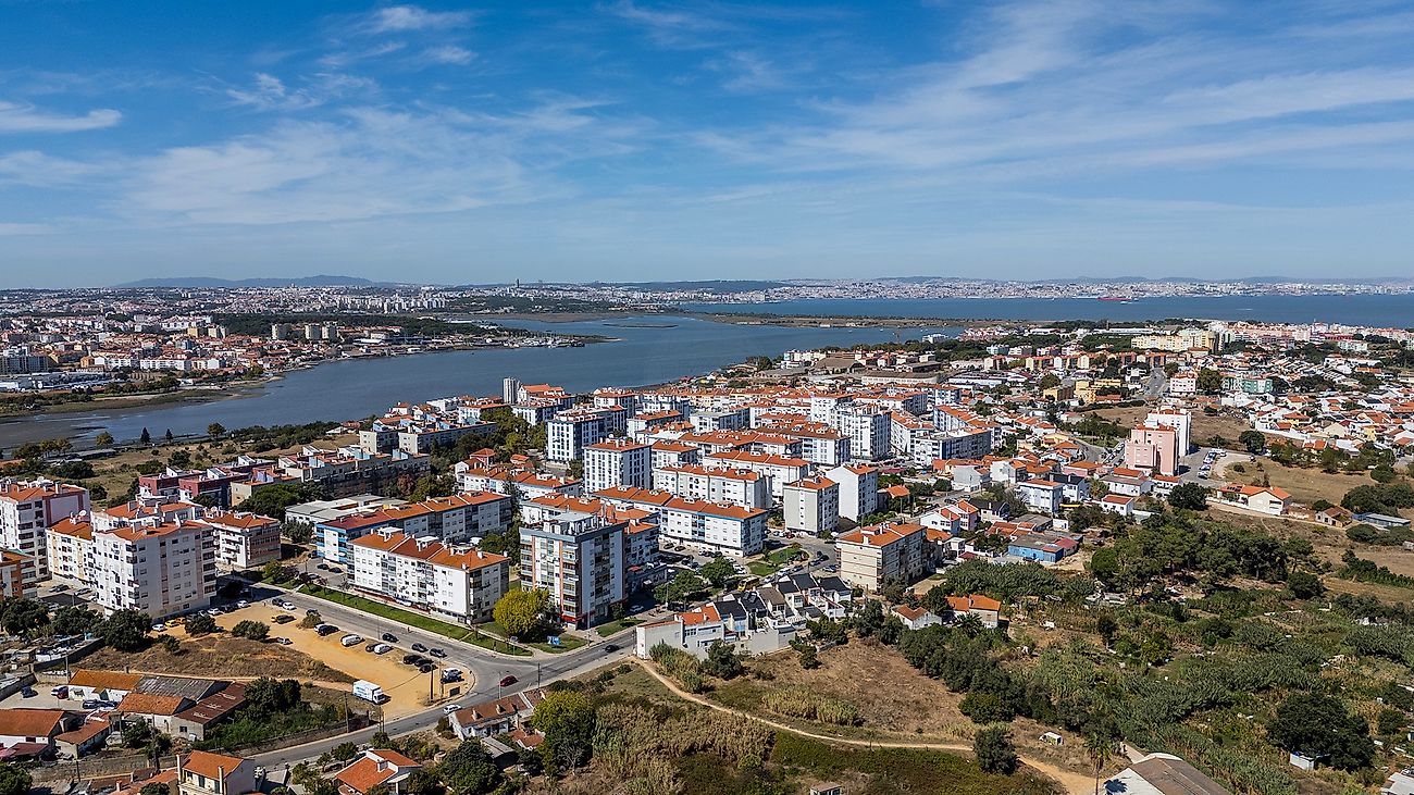 Terreno à venda em Seixal