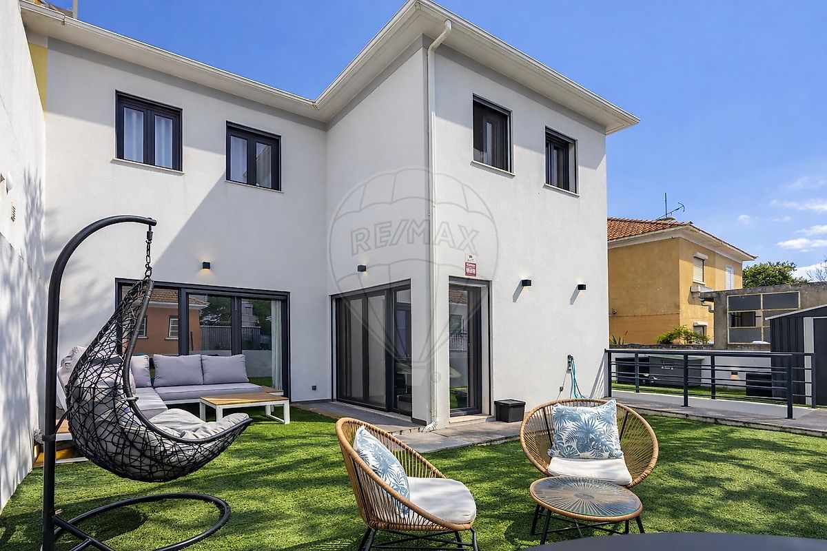 Moradia T3 à venda em Lisboa