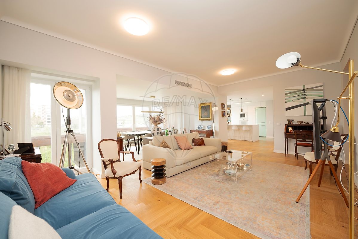 Apartamento T4 à venda em Oeiras