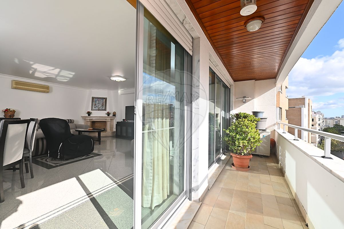 Apartamento T4 à venda em Lisboa