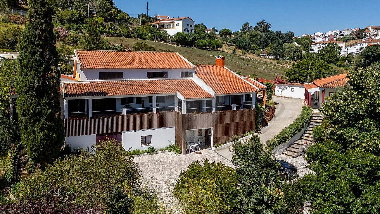 Apartamento T6 à venda em Azambuja