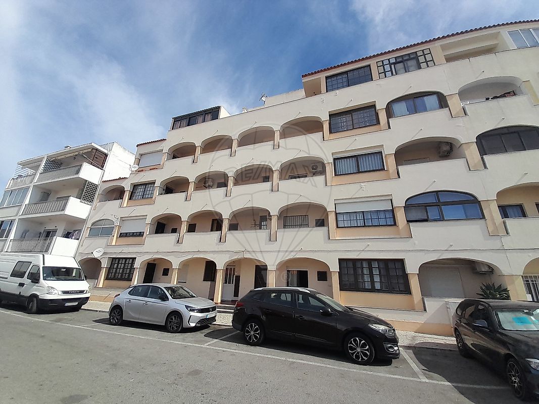Apartamento T2 em Alcantarilha e Pêra, €280.000