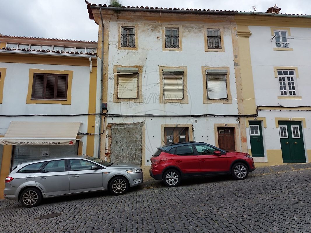 Moradia T0 à venda em Zona Histórica Portalegre