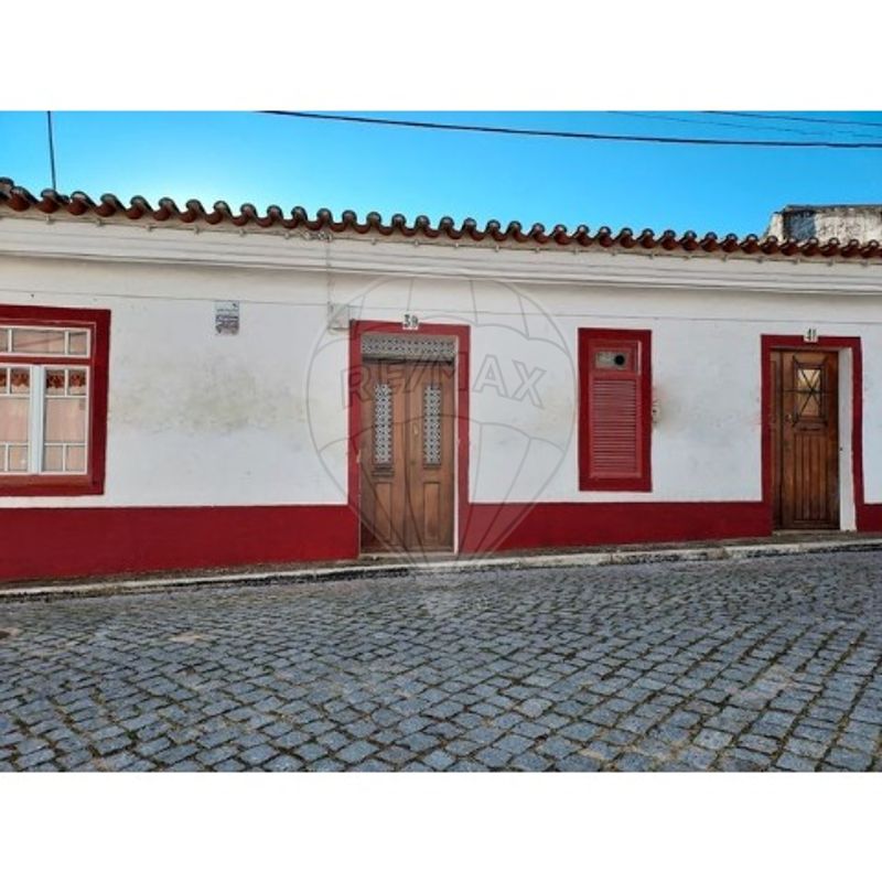 Moradia T5 para venda