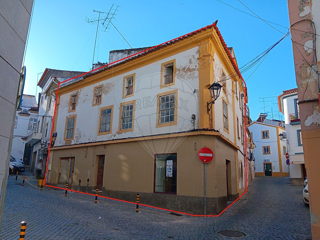 Moradia T4 à venda em Portalegre