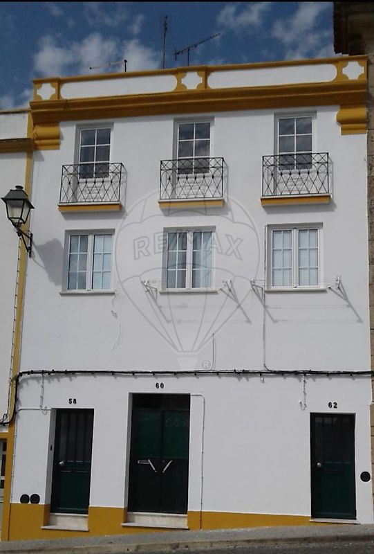 Moradia T10 para venda