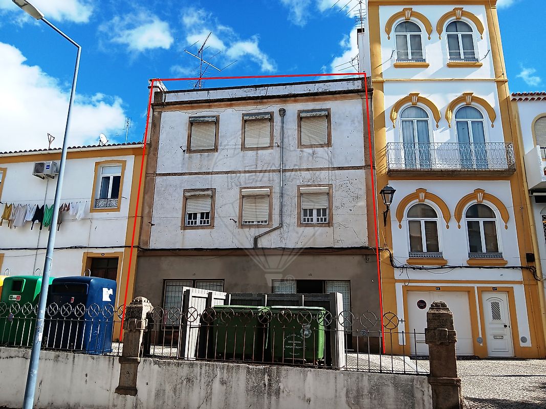 Moradia T5 para venda