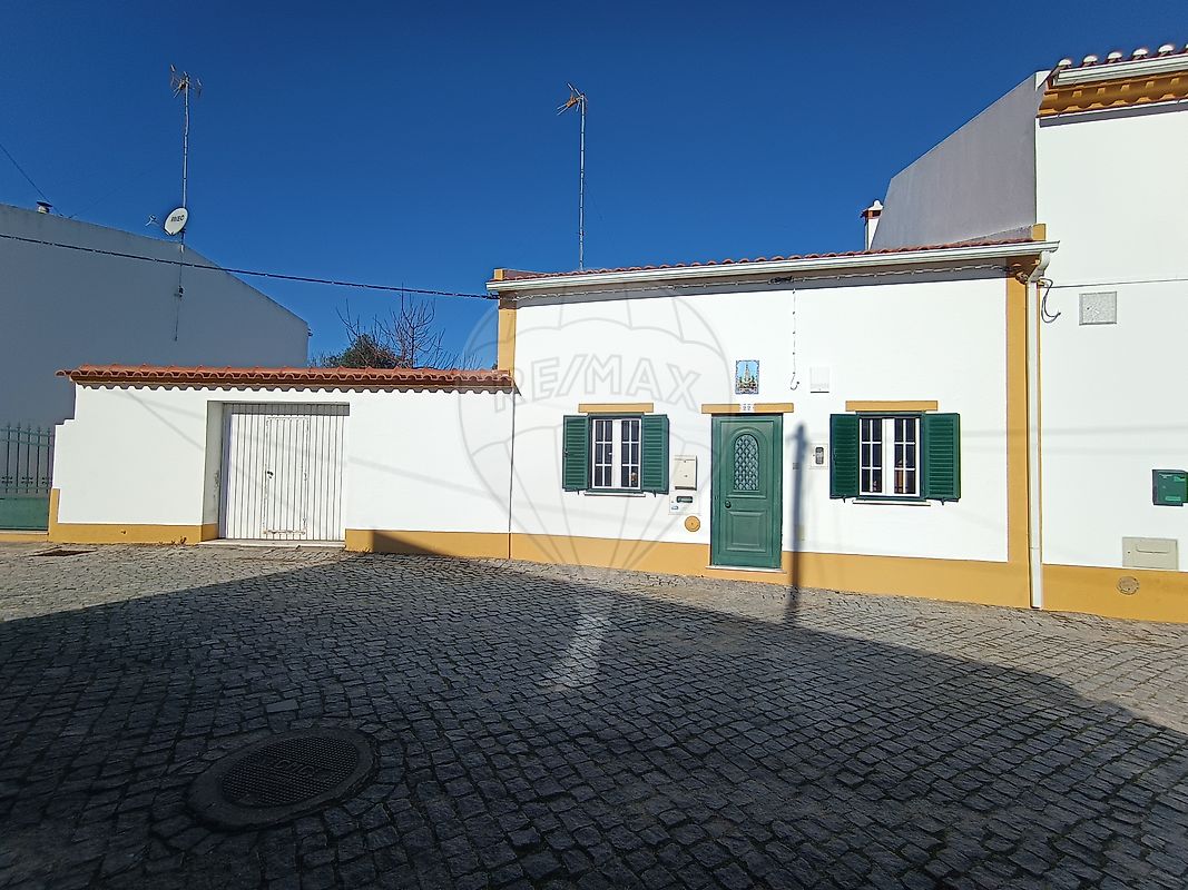 Moradia T5 - Crato e Mártires, Flor da Rosa e Vale do Peso, Crato, Portalegre