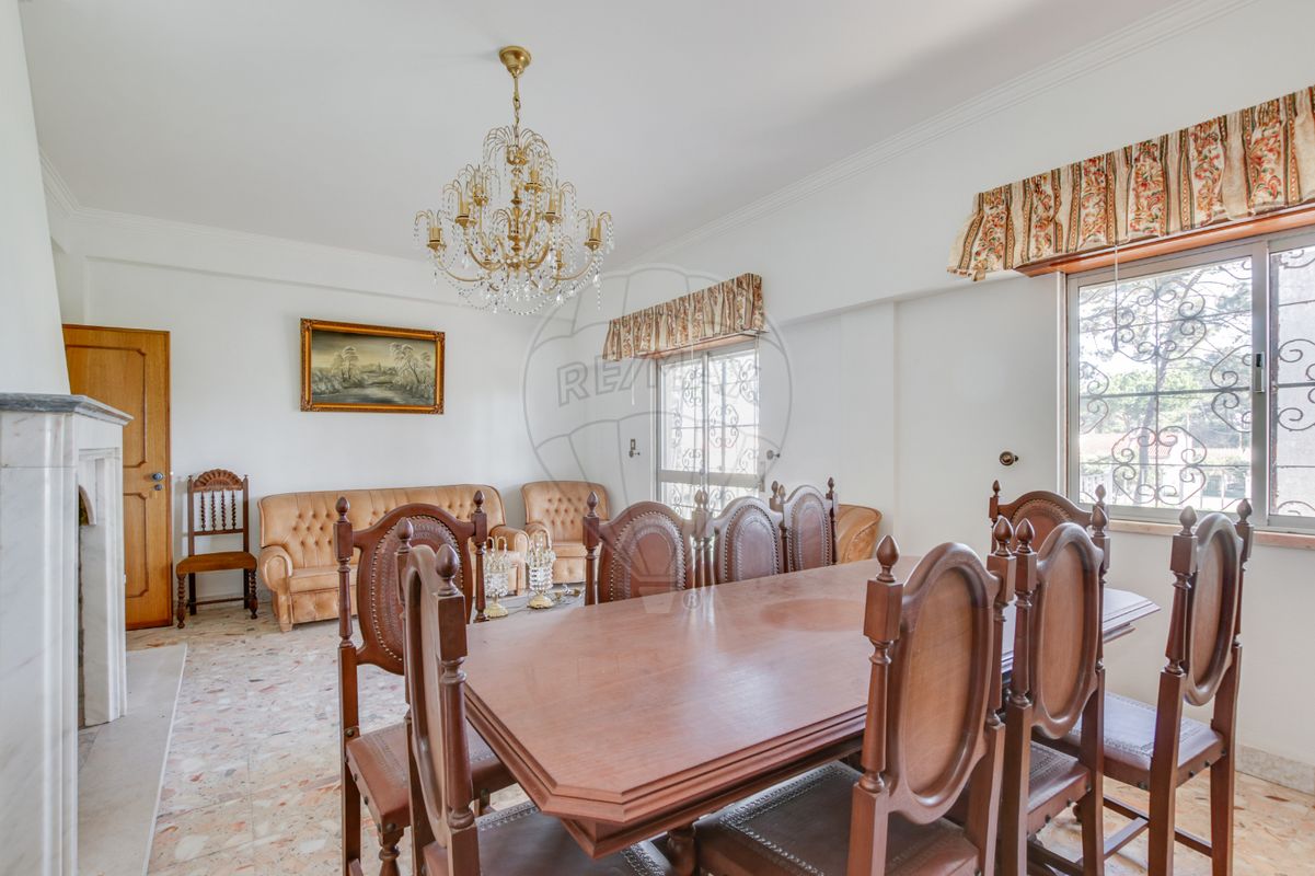 listing 120612100-20 picture-0
