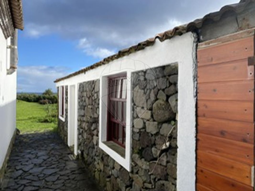 listing 120611454-74 picture-0