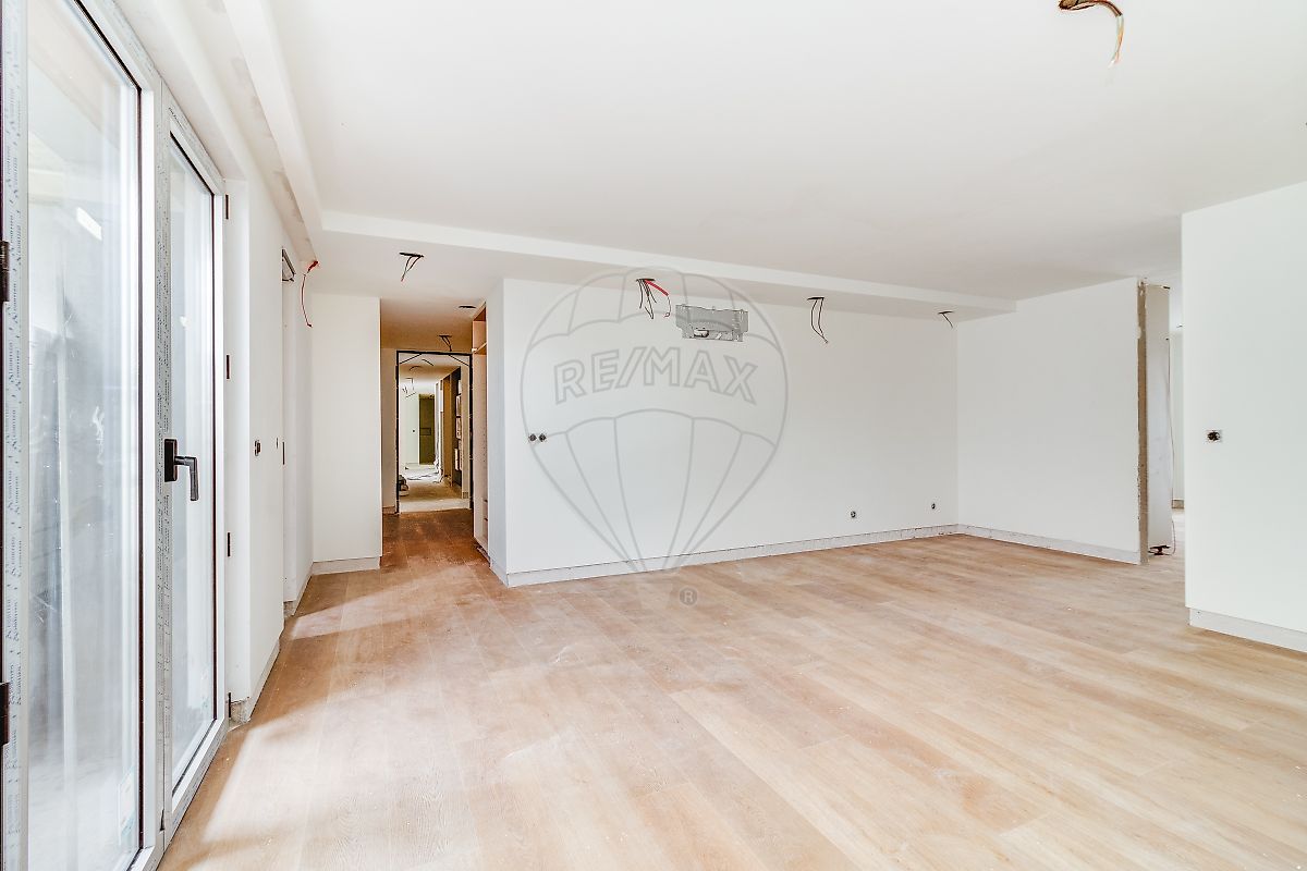 Apartamento - Sacavém e Prior Velho, Loures, Lisboa