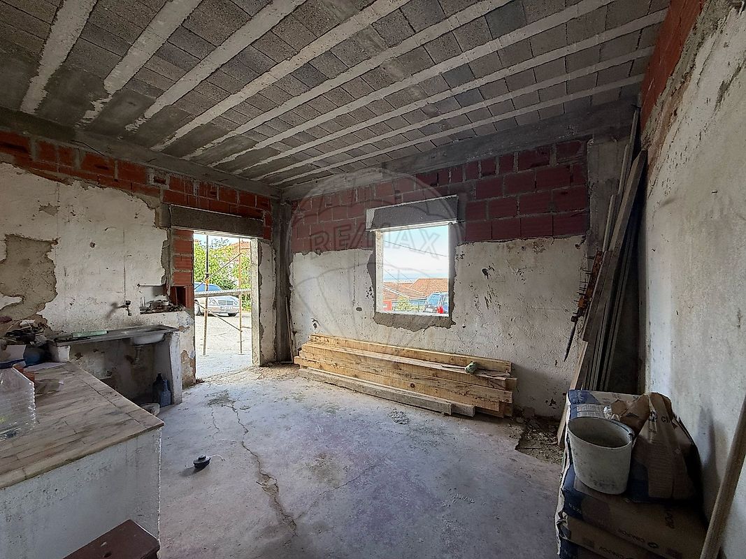 listing 120611977-81 picture-0