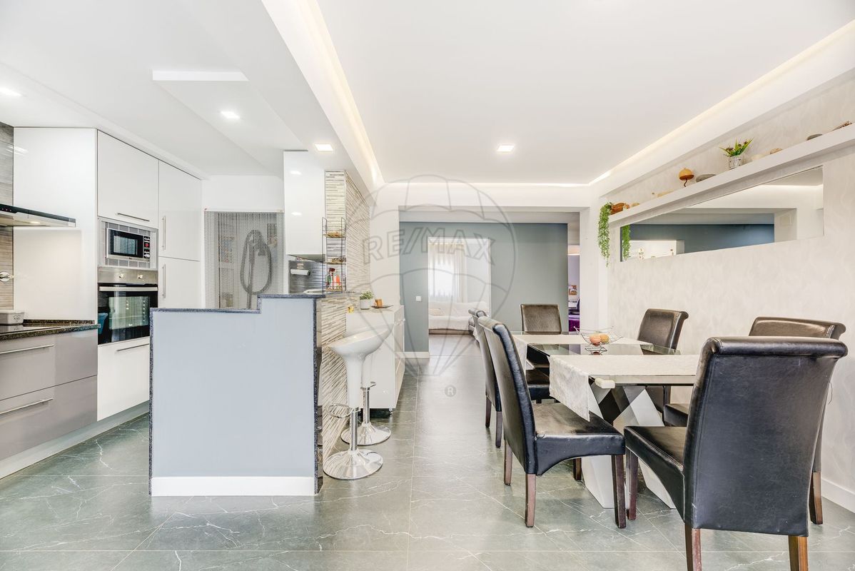 listing 120612824-3 picture-0