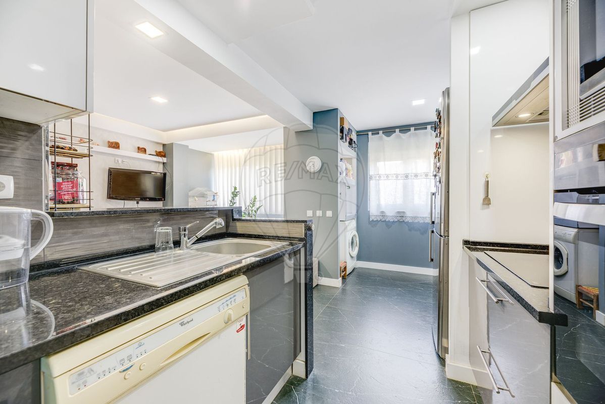 listing 120612824-3 picture-0
