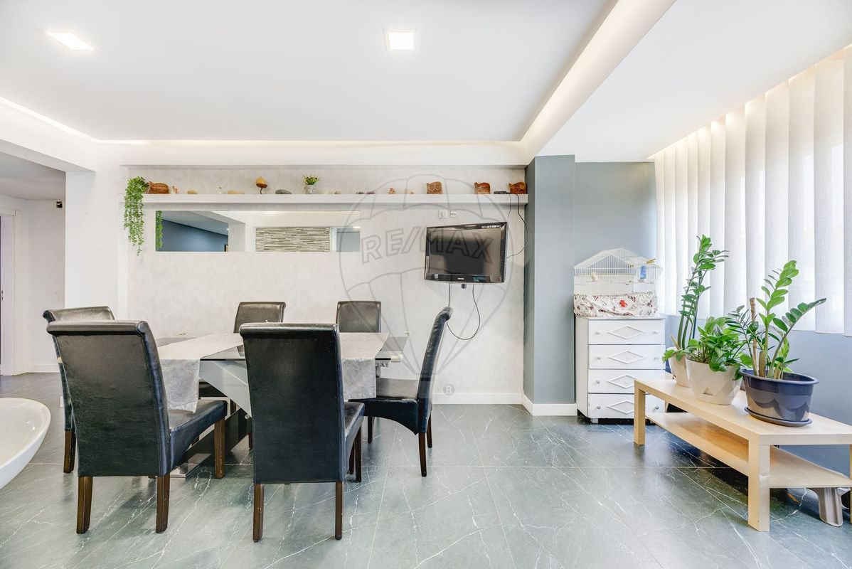 listing 120612824-3 picture-0