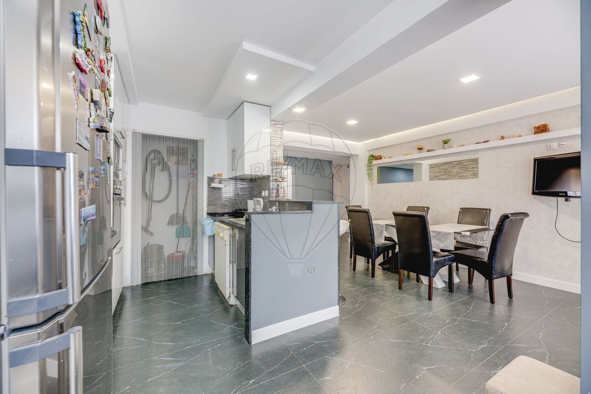 listing 120612824-3 picture-0