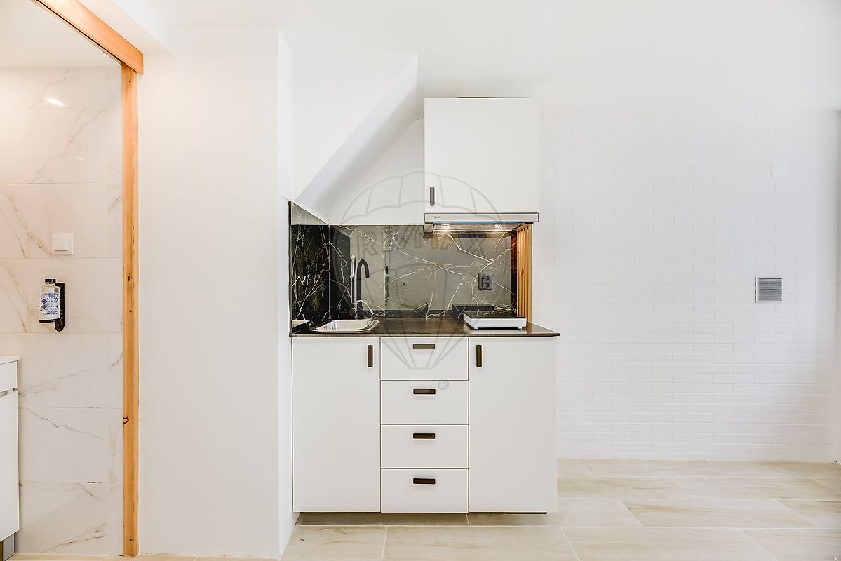 listing 120611538-74 picture-0