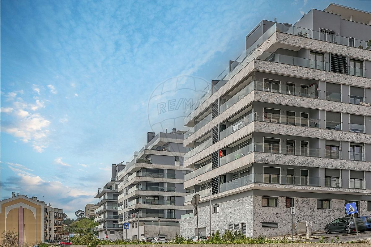 Apartamento T2 à venda em Amadora