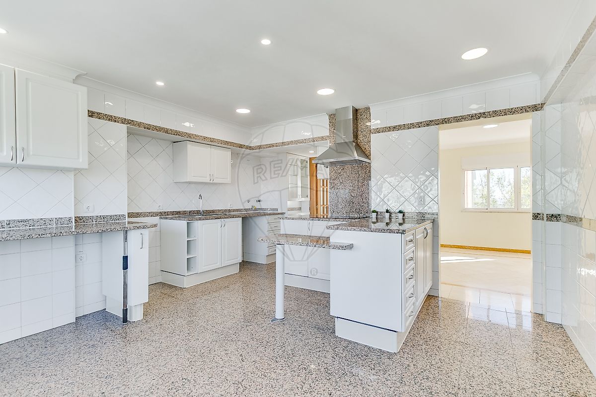 Apartamento T4 à venda em Lisboa