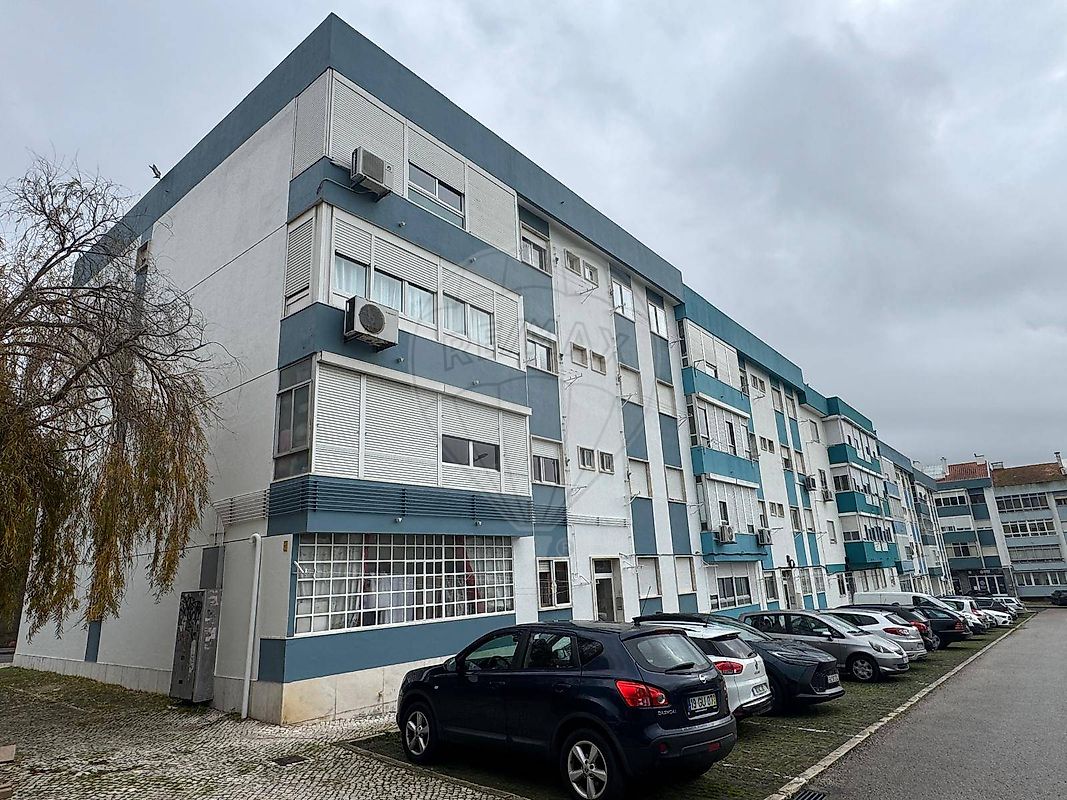 Apartamento T3 à venda em Loures