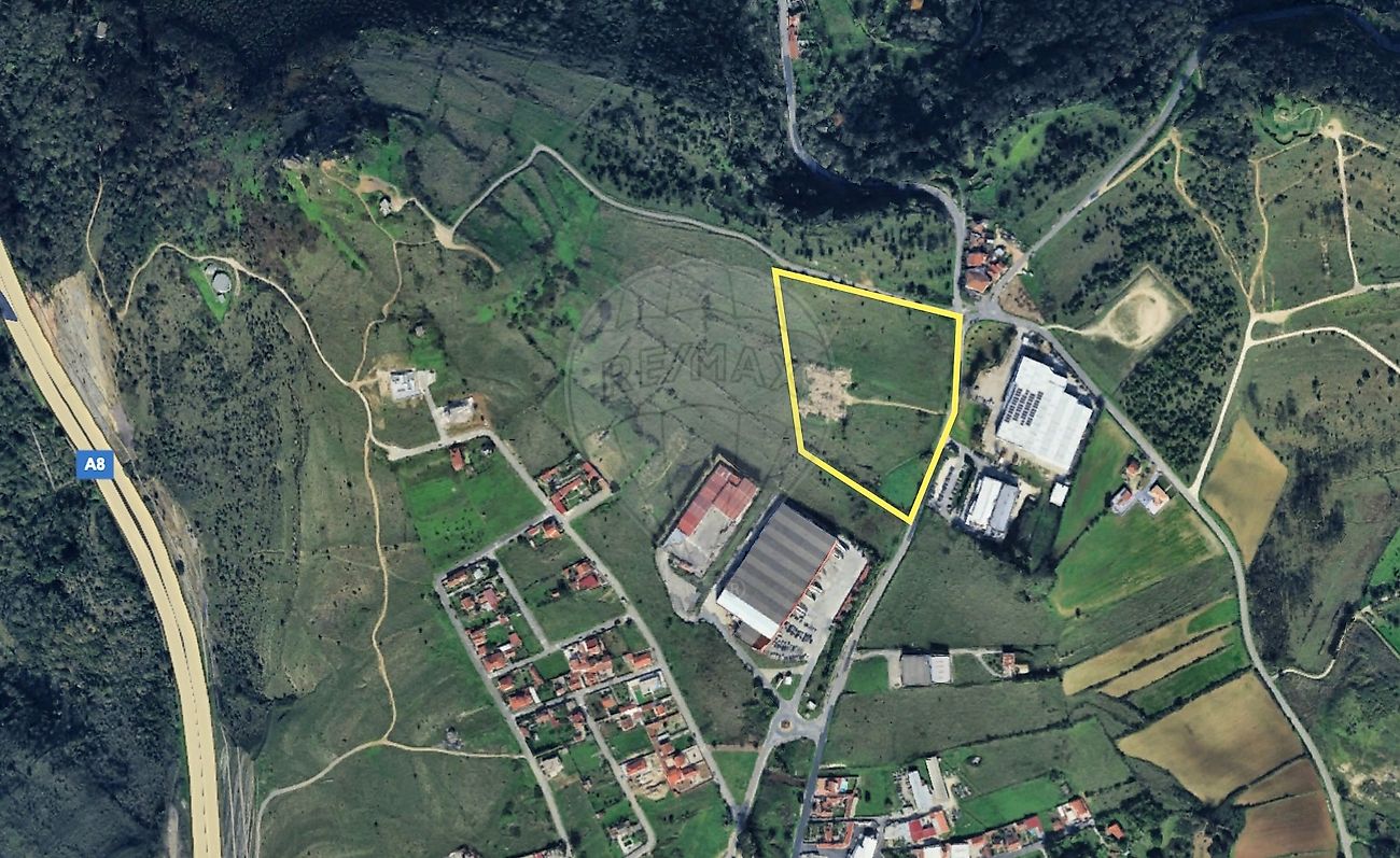 Terreno à venda em Loures