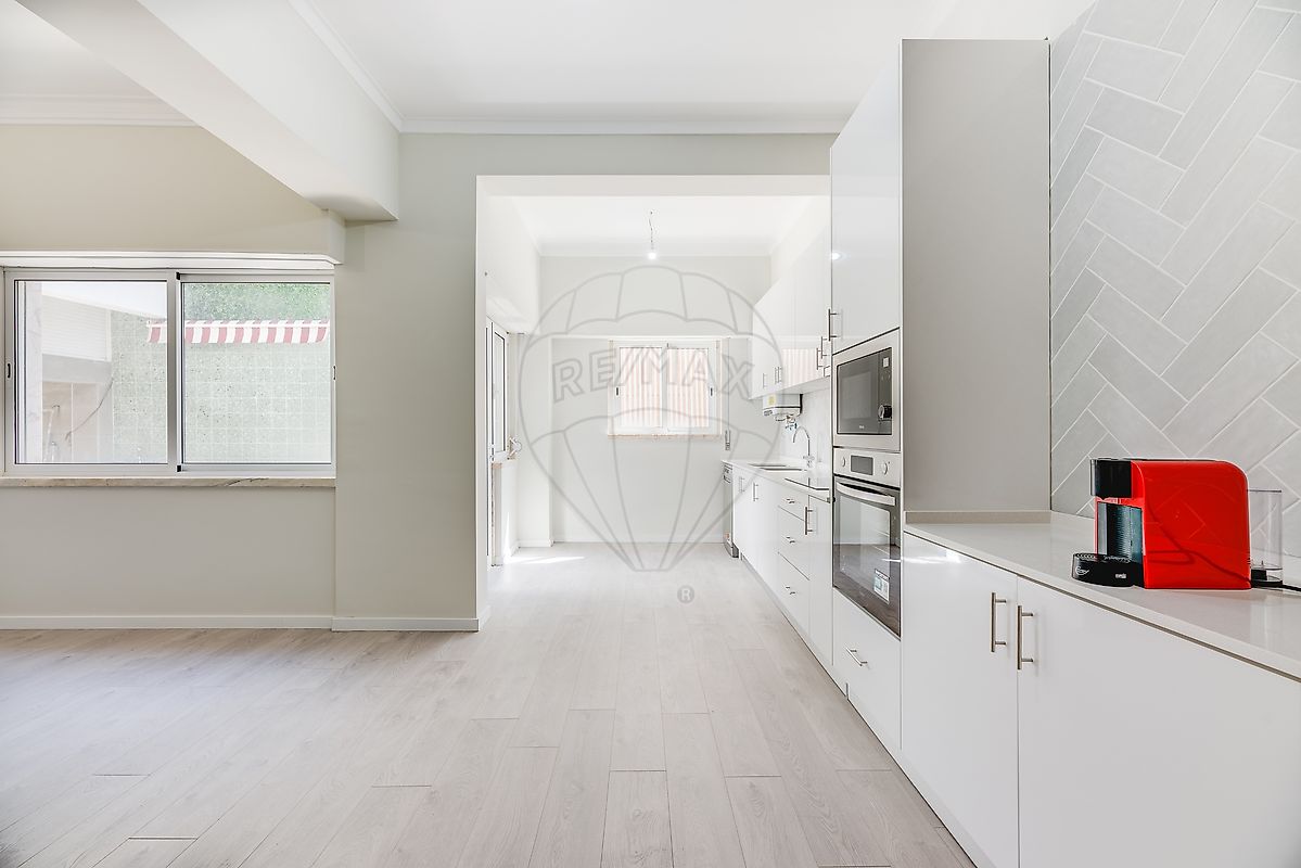 Apartamento T3 à venda em Odivelas