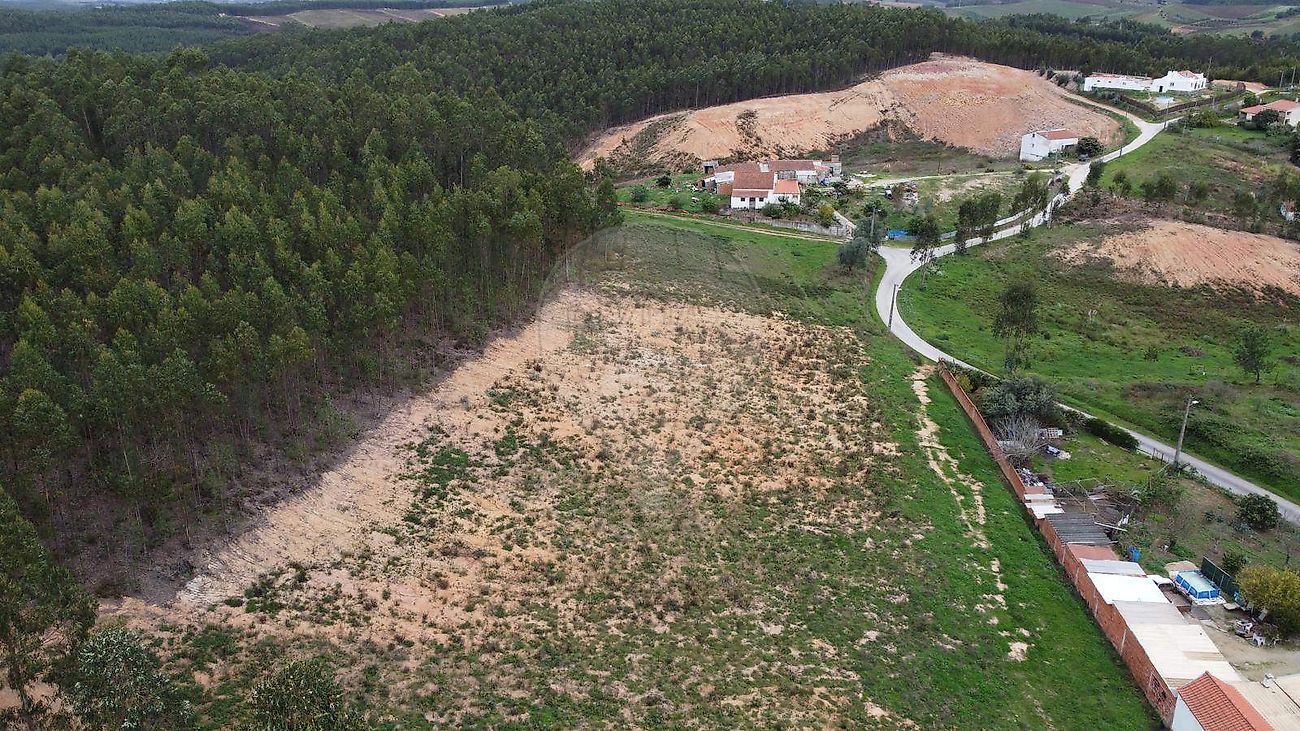 Terreno à venda em Cadaval