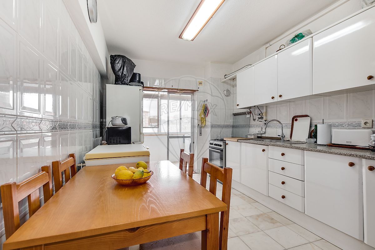 Apartamento T3 à venda em Almada